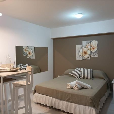 Departamento Salta Alsinaアパートメント エクステリア 写真